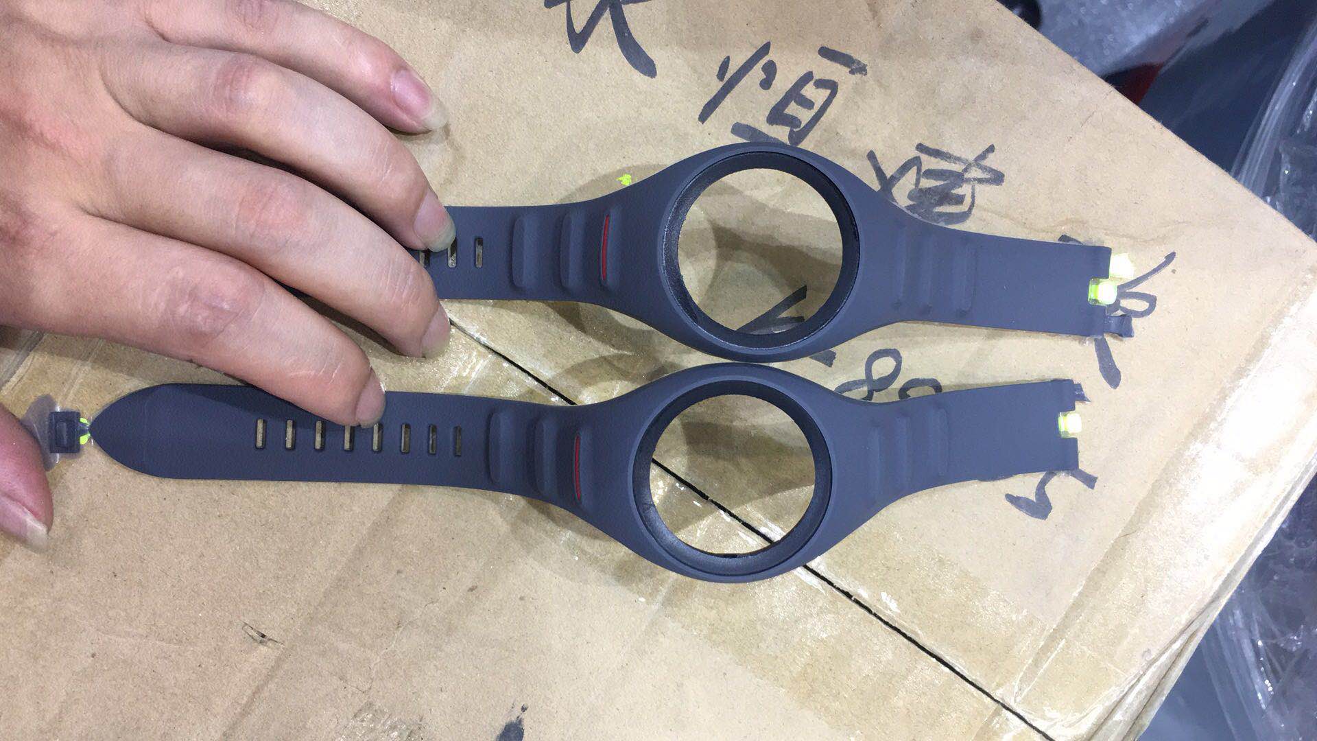 发泡硅胶热硫化粘尼龙应用案例 发泡硅胶热硫化粘尼龙应用案例